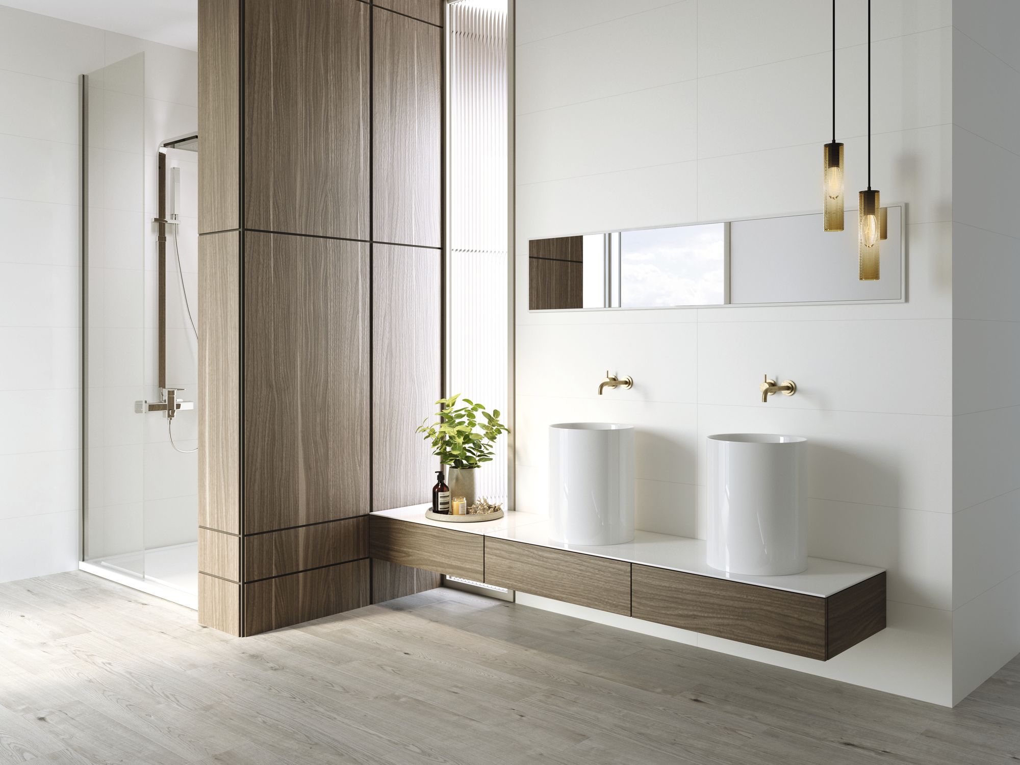 Minimalistyczna, elegancka łazienka z białymi ścianami i płytkami drewnopodobnymi na podłodze w chłodnym kolorze z kabiną prysznicową schowaną za ścianką, wiszącą półką drewnianą z dwoma białymi umywalkami wysokimi i długim lustrem oraz lampą wiszącą