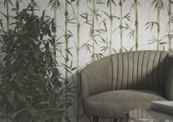pomieszczenie wyłożone płytkami dekoracyjnymi Dc bambu z widoczną sofą oraz rośliną dekoracyjną