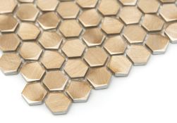 zbliżenie na Allumi Gold Hexagon 14 30x30 mozaika dekoracyjna