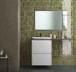 wizualizacja łazienki z zielonymi cegiełkami na ścianie w połysku