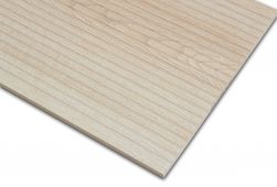 Zbliżenie na detale beżowej płytki imitującej drewno ze żłobieniami At.Boreal Deck Haya 23x120