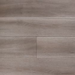 Podłoga ułożona z brązowych płytek imitujących drewno ze żłobieniami At.Boreal Deck Taupe 23x120