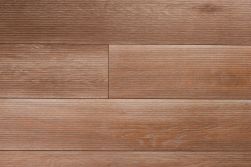 Kompozycja z płytek drewnopodobnych brązowych ze żłobieniami At.Boreal Deck Roble 23x120