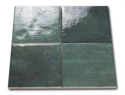 Kompozycja czterech cegiełek ściennych kwadratowych w odcieniach zieleni Artisan Moss Green 13,2x13,2