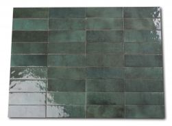 Kompozycja wielu cegiełek ściennych w odcieniach zieleni Artisan Moss Green 6,5x20