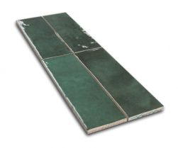 Kompozycja czterech cegiełek ściennych w połysku w odcieniach zieleni Artisan Moss Green 6,5x20
