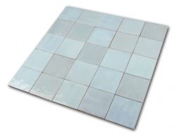 Połączenie wielu kwadratowych cegiełek ściennych w odcieniach błękity Artisan Aqua 13,2x13,2