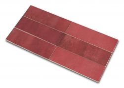 Połączenie sześciu cegiełek ściennych w czerwonych odcieniach Artisan Burgundy 6,5x20
