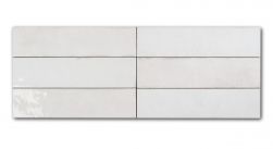 Kompozycja sześciu białych cegiełek ściennych w połysku Tribeca Gypsum White 6x24,6
