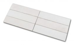 Połączenie sześciu białych cegiełek ściennych rustykalnych Tribeca Gypsum White 6x24,6