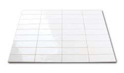 Kompozycja wielu cegiełek ściennych w połysku w białym kolorze Country Blanco 6,5x20