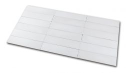 Połączenie wielu białych cegiełek ściennych Stromboli Plume White 9,2x36,8