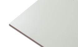 Zbliżenie na jasnozieloną płytkę bazową Fresco Verde 30x30