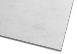 Płytka gładka jasnoszara imitująca beton zbliżenie Blokk Perla 60x120