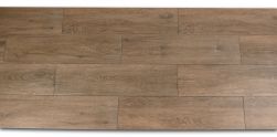 Płytki gresowe podłogowe drewnopodobne brązowe Viggo Roble 20x75 kilka sztuk ułożonych obok siebie