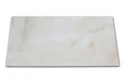 Płytka imitująca kamień onyks w jasnym kolorze Naza White 60x120