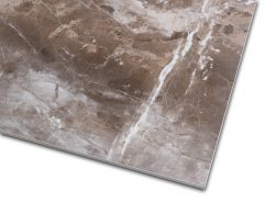 Zbliżenie na detale powierzchni płytki imitującej kamień brązowej Lusso Cafe 60x120