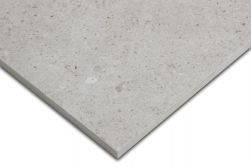 Zbliżenie na detale płytki imitującej beton szarej Basel Base Calizia 60x120