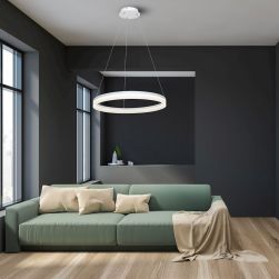 LAMPA WISZĄCA RING 36W LED w szarym salonie z zieloną sofą