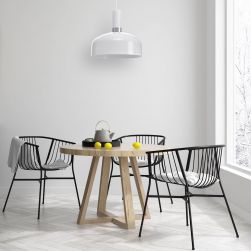 Lampa wisząca MALMO WHITE/CHROME 1xE27 w szarej jadalni z drewnianym stołem i czarnymi krzesłami