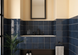 Łazienka, zabudowana umywalka, nad umywalką lustro, na ścianie płytki Village Royal Blue 13,2x13,2 cegiełka ścienna