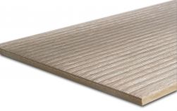 Zbliżenie na strukturę płytki drewnopodobnej brązowej At.Boreal Deck Taupe 23x120