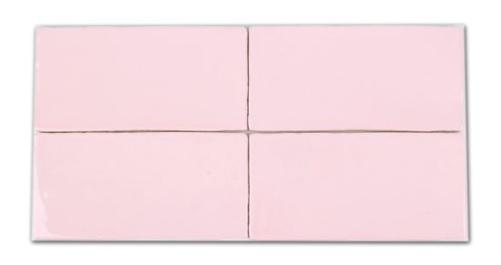 Kompozycja czterech różowych cegiełek ściennych w połysku Bakerstreet Rose 7,5x15
